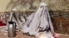 Бурка возвращается. В Афганистане после прихода талибов женщины начали массово закрывать лицо и все тело 