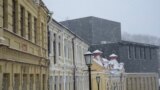 Черный Куб поглотил театр, а новый саркофаг - Чернобыль. Настоящее Время 29 ноября