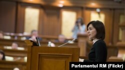 Премьер Молдовы Майя Санду выступает в парламенте 