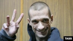 Петр Павленский на слушаниях в суде 26 февраля 