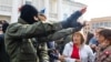В Минске и других городах Беларуси проходят женские марши. Десятки человек задержаны