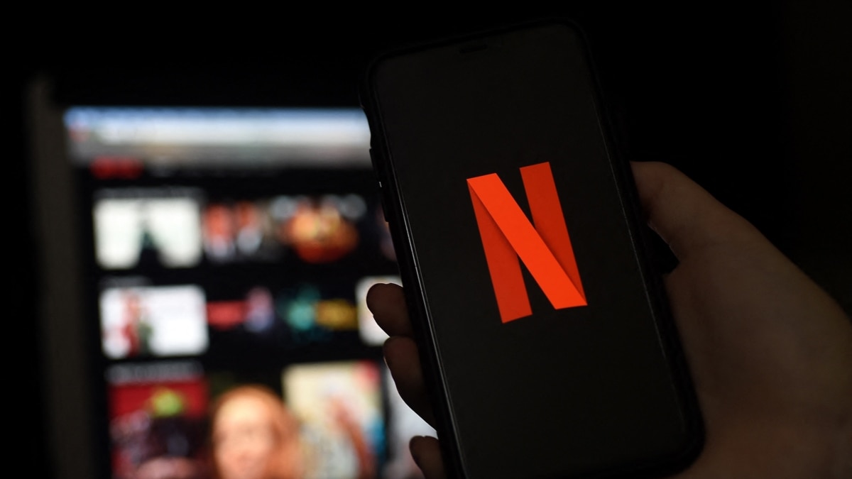 Netflix в России обяжут показывать 20 федеральных каналов, включая Первый  канал и телеканал 