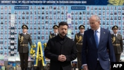 Михол Мартин и Владимир Зеленский в ходе визита ирландского премьера Киева 23.06.2026