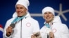 Олимпийские медалисты Данис Спитцов и Александр Большунов 