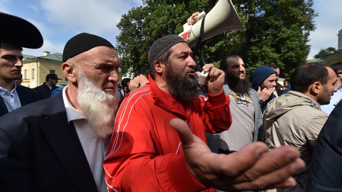 Прокуратура пояснила, почему не разогнали митинг мусульман в Москве: на ...