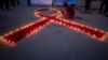 В Украине четверть миллиона человек живут с ВИЧ/СПИД. Как их лечат и как на их жизнь повлияла эпидемия коронавируса