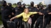 Юрист Максим Знак сообщил, что власти Беларуси пугают родителей изъятием детей за участие в протестах 