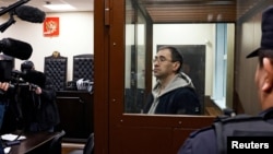 Журналист Олег Ролдугин в суде, 10 апреля 2026 года