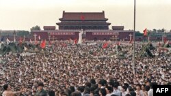 Статуя Свободы на площади Тяньаньмэнь. 2 июня, 1989