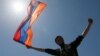 В Ереване – протесты. И.о. вице-премьера Армении и глава МИД отправились в Москву
