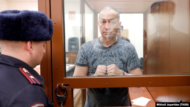 Незадолго до ареста глава Серпуховского района Александр Шестун рассказал о якобы поступивших угрозах "переехать его катком"