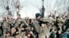 Чеченские боевики на празднике в честь Аслана Масхадова в 1997 году