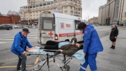 Российские врачи критикуют новый закон об обязательной отработке для выпускников. Эксперты считают, что в медицине может наступить коллапс