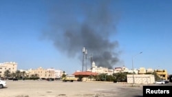 Дым над посольством США в Кувейте 