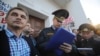 В Беларуси против сына политика Анатолия Лебедько завели уголовное дело за финансирование "экстремистской" деятельности