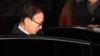 Экс-президента Южной Кореи приговорили к 15 годам тюрьмы за коррупцию