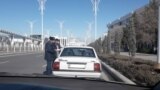 Азия: полиция Туркменистана отбирает права у женщин