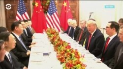 Америка: умер Буш-старший; началась война с вейпами