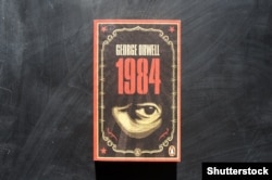 2601892743
