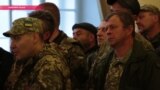 Деньги вместо земли: пикет военных под ратушей Львова закончился сделкой с властями