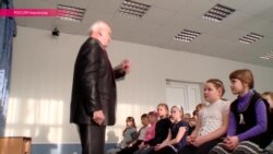 Пропаганда пришла в школы: уральским детям за 70 рублей читали лекцию про распятого мальчика