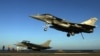 Франция бомбит позиции "ИГ" в Сирии, МИД РФ высказал протест 