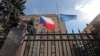 Россия объявила двух сотрудников посольства Чехии персонами нон грата и высылает их из страны