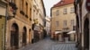 Чехия одной из первых в Европе снимает карантин
