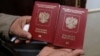 Путин: Россия может начать отбирать российские паспорта у мигрантов, примкнувших к "ИГ" и другим террористам