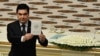 Президент Туркмении выиграл праздничные скачки и тут же передал приз "на нужды коневодов" 