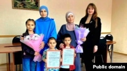 Марина Ермакова справа 