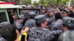 Итоги дня: протестный Ереван и "пасхальное перемирие" в Донбассе