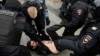 В Москве суды арестовали 154 задержанных на акциях в поддержку Навального 