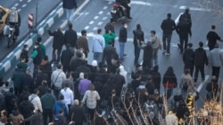 В Иране снова массовые протесты. Почему они начались и что происходит на улицах?