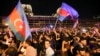 В Баку прошли митинги с лозунгами "Карабах наш!" и "Солдаты, вперед!" на фоне обострения конфликта с Арменией. Задержаны десятки человек