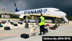 Самолет Ryanair в Минске