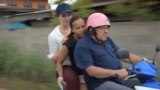 Счастливый: история отношений 60-летнего немца и девушки из Таиланда. Что такое любовь и как ее измерить?
