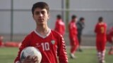Футболист молодежной сборной Афганистана сорвался с самолета, пытаясь бежать из страны