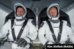 Роберт Бенкен и Дуглас Хёрли. Фото: NASA