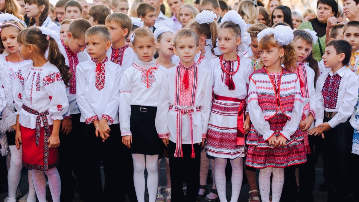 Клас україна. Русские школы на Украине. Школьное образование на Украине. Украинские и русские дети. Украинские дети про Россию.