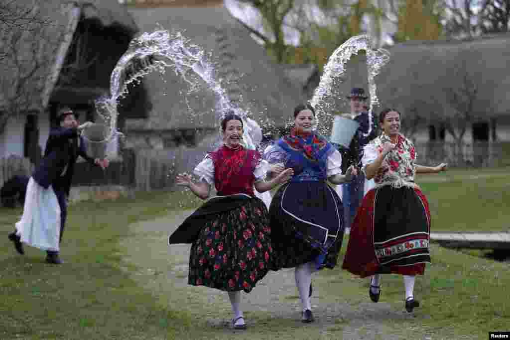 Празднование Пасхи в одной из деревень на юго-западе Венгрии