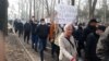 В Бишкеке на мирный марш "За справедливость" вышли несколько сотен человек 