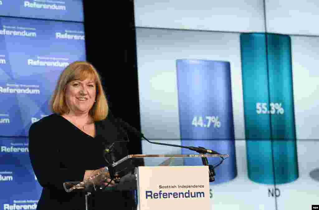 Великобритания. Глава избирательной комиссии Мэри Питкейтли заявила, что Шотландия проголосовала против независимости.&nbsp; 19.09.2014. 
