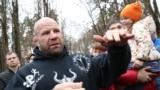 "Плохо говорю по-русски, но верю Путину": депутатская карьера Джеффа Монсона