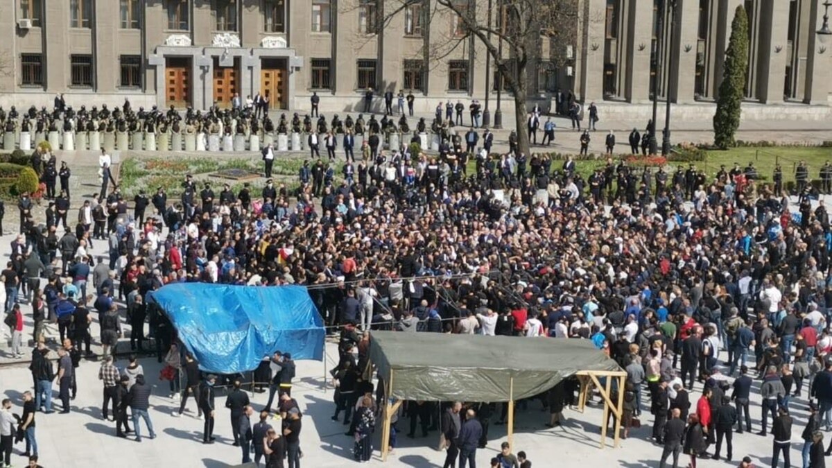 В Северной Осетии силовики разогнали митинг против самоизоляции