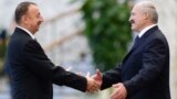 Президент Республики Беларусь Александр Лукашенко и президент Азербайджана Ильхам Алиев. 10 октября 2014 