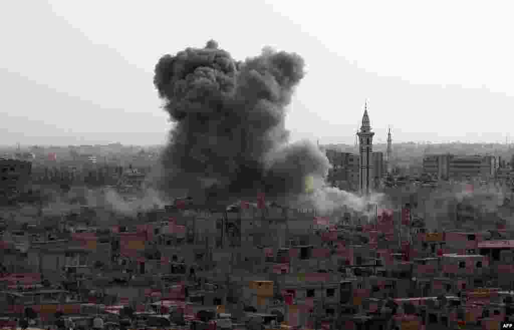 Всего 10 километрах восточнее столицы &ndash; в городе Дума, который контролируется террористическами группировками &ndash; идут бомбардировки, 16 сентября 2015