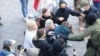 В Минске задержали участниц женского митинга в поддержку Марии Колесниковой 