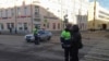 Полицейские на месте взрыва у здания ФСБ в Архангельске. 31 октября 2018 года