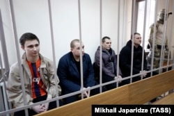 Арестованные украинские моряки в Лефортовском суде Москвы 17 апреля 2019 года. Фото: ТАСС